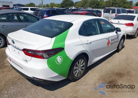 2024 Toyota Camry Le z USA, uszkodzony, nr VIN 4T1C31AK1RU630038